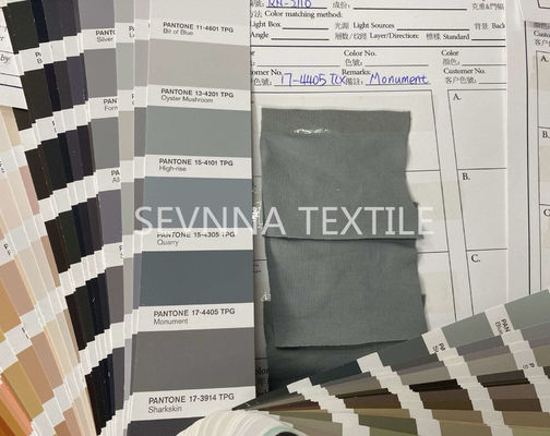 Il tessuto riciclato resistente dello Swimwear della pillola per il laboratorio di colore immerge il colpo stampato Digital Offs