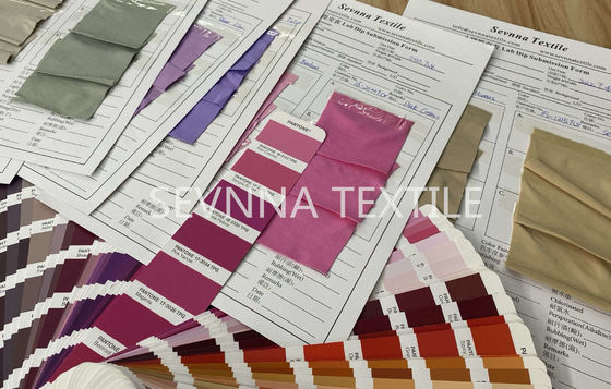 Il tessuto riciclato resistente dello Swimwear della pillola per il laboratorio di colore immerge il colpo stampato Digital Offs