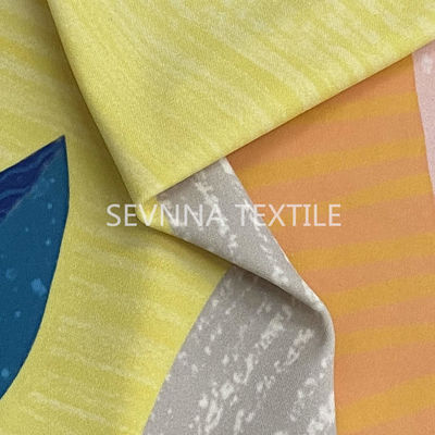 210gsm ha riciclato il tessuto che dello Swimwear le donne uv del tratto della protezione tirano la biancheria intima in secco