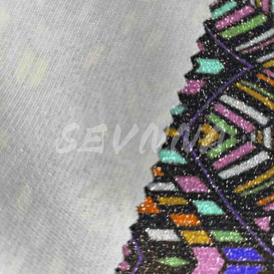 Trova il tessuto perfetto per la fabbricazione dei vestiti