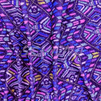 Tela a maglia doppia, materiale indispensabile per indossare abiti durevoli e alla moda
