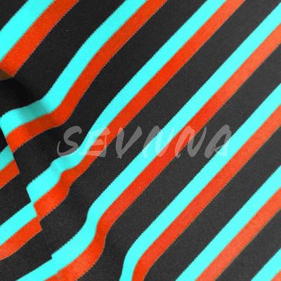 Resistente agli odori 155cm Stretchable Yoga Wear Fabric Custom Stampato con 4-Way Stretch