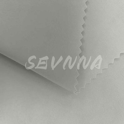 Asciugatura rapida Tessuto Repreve con elevata traspirabilità e resistenza agli odori