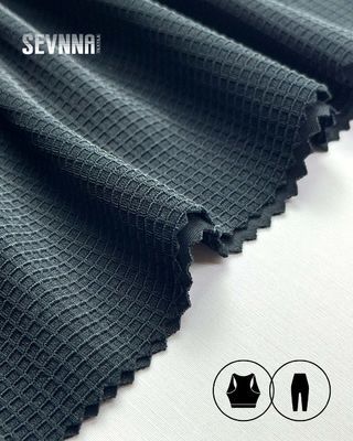 Larghezza 160cm Proteggere UV 50+ tessuti da corsa con poliestere riciclato per abbigliamento da corsa ad alte prestazioni