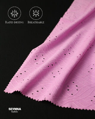 Tessuto in poliestere riciclato eco-consapevole progettato per marchi di moda sostenibile che si concentrano sulla responsabilità ambientale