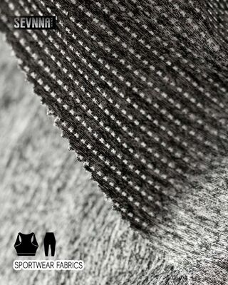 Tessuto per leggings morbido ed elasticizzato con elevate proprietà elastiche e di gestione dell'umidità, ideale per abbigliamento sportivo e quotidiano