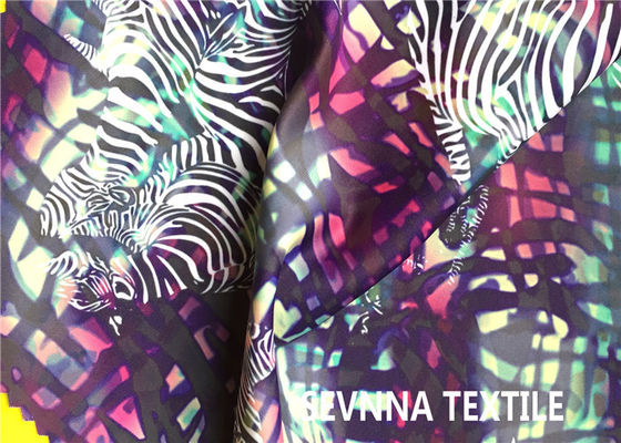 La stampa di Digital ha riciclato il tessuto 225gsm-230gsm dello Swimwear con i modelli animali