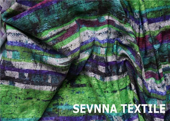 Colori di nylon di Pantone del tessuto riciclati tonalità opaca per il tessuto dell'attivo di nuotata
