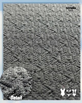 Tessuto da nuoto testurizzato ad alta resistenza al cloro con 98% di poliestere riciclato e protezione UPF 50+