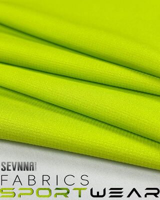 Tissu di nylon riciclato sostenibile che offre resistenza, durata e produzione ecoconsapevole ideale per abbigliamento e attrezzature da esterno
