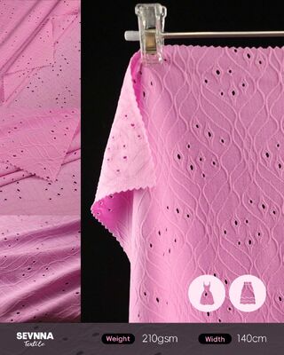 Tessuto in poliestere riciclato eco-consapevole progettato per marchi di moda sostenibile che si concentrano sulla responsabilità ambientale